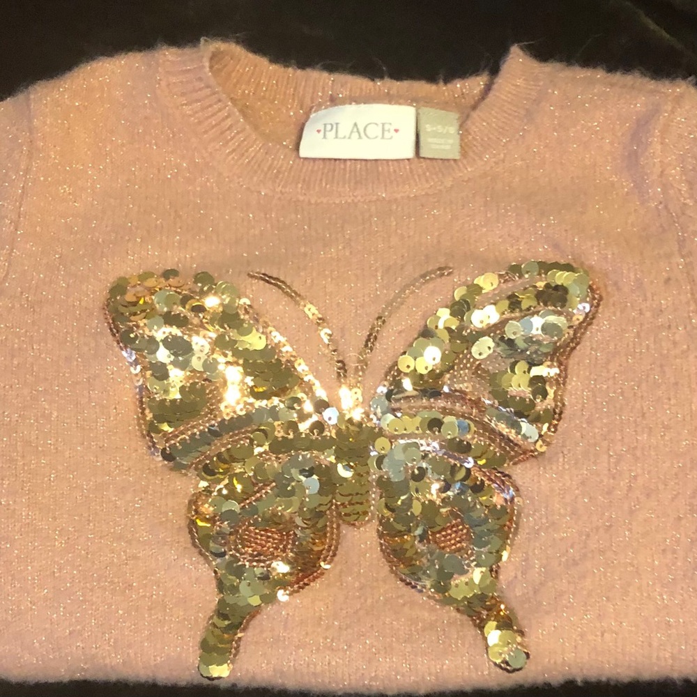 Girls size 5-6 sweater